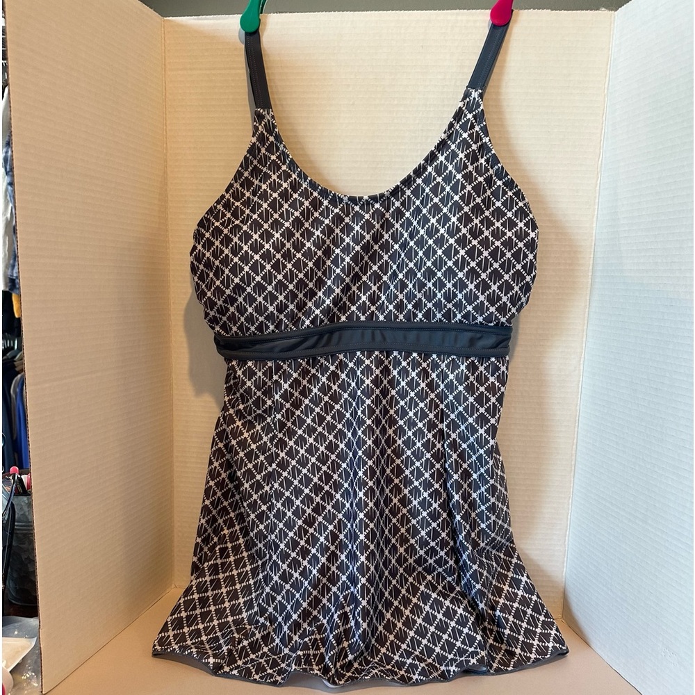 Gray/white empire Tankini swimwear size XL